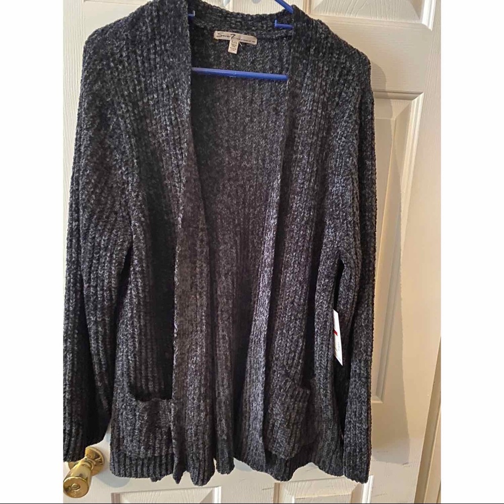 Grayish Black Woman’s Cardigan